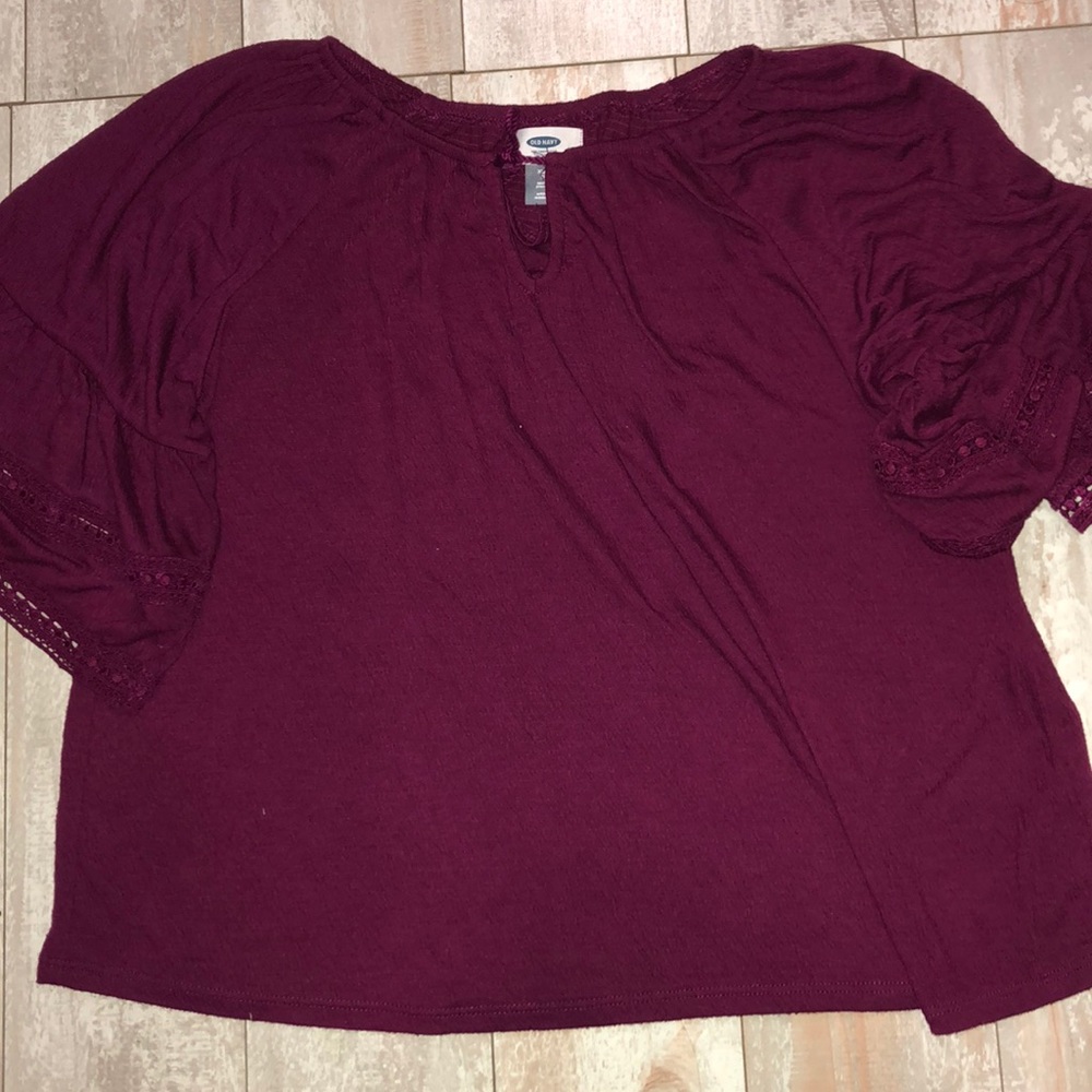 burgundy medium sleeve top